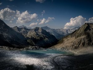 1764089685_tmp_P8110112WM